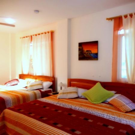Ariana'S Galapagos Hostal Puerto Ayora  Eksteriør billede
