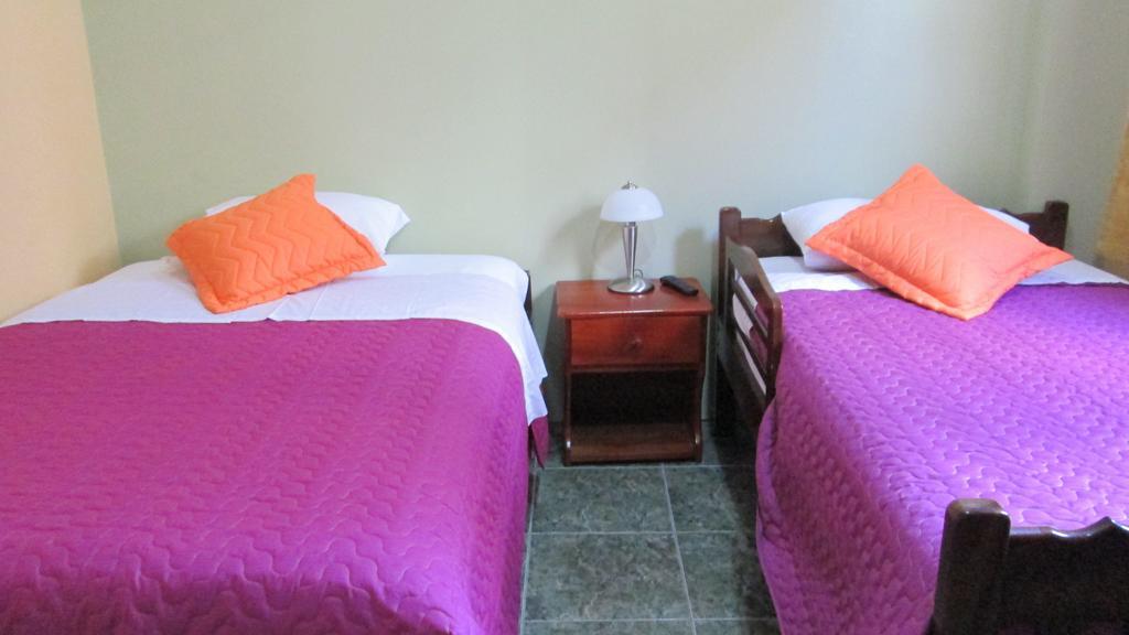 Ariana'S Galapagos Hostal Puerto Ayora  Eksteriør billede