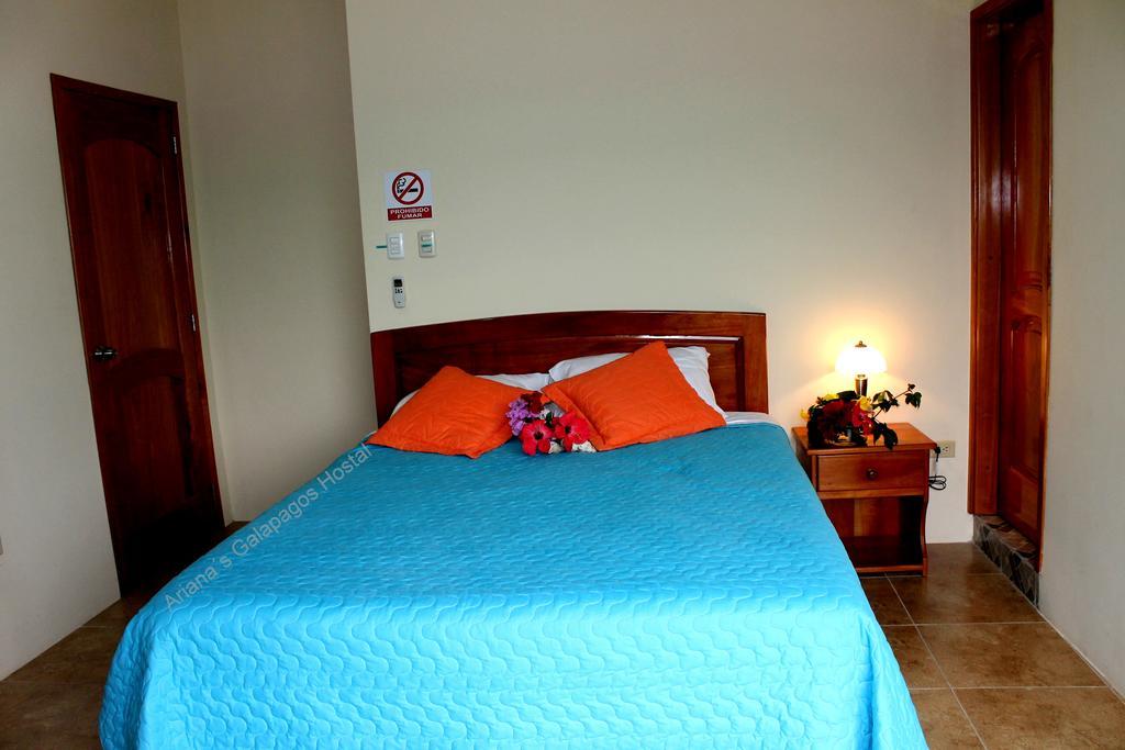 Ariana'S Galapagos Hostal Puerto Ayora  Eksteriør billede