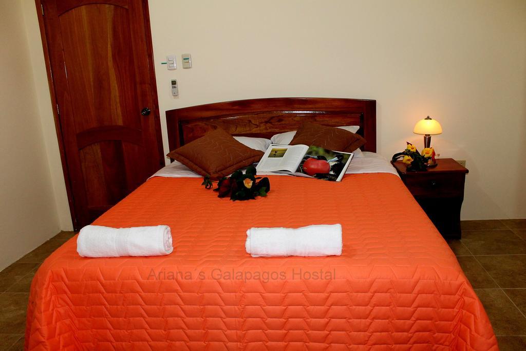 Ariana'S Galapagos Hostal Puerto Ayora  Eksteriør billede
