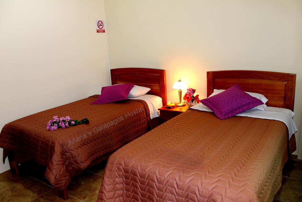 Ariana'S Galapagos Hostal Puerto Ayora  Eksteriør billede