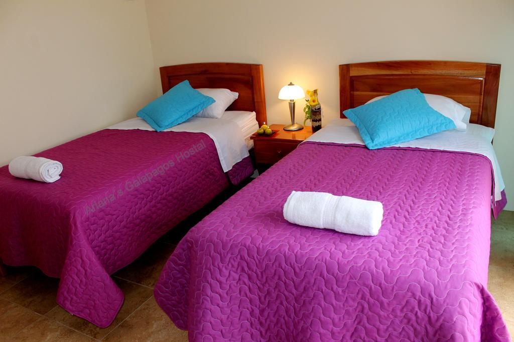 Ariana'S Galapagos Hostal Puerto Ayora  Eksteriør billede