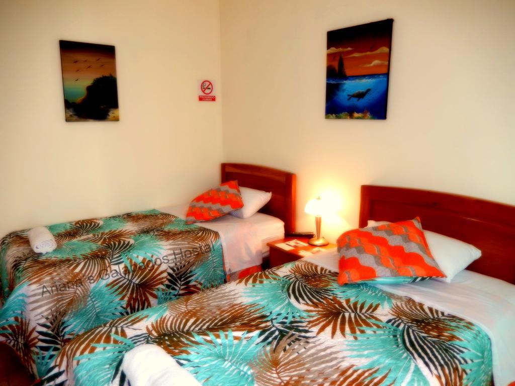 Ariana'S Galapagos Hostal Puerto Ayora  Eksteriør billede