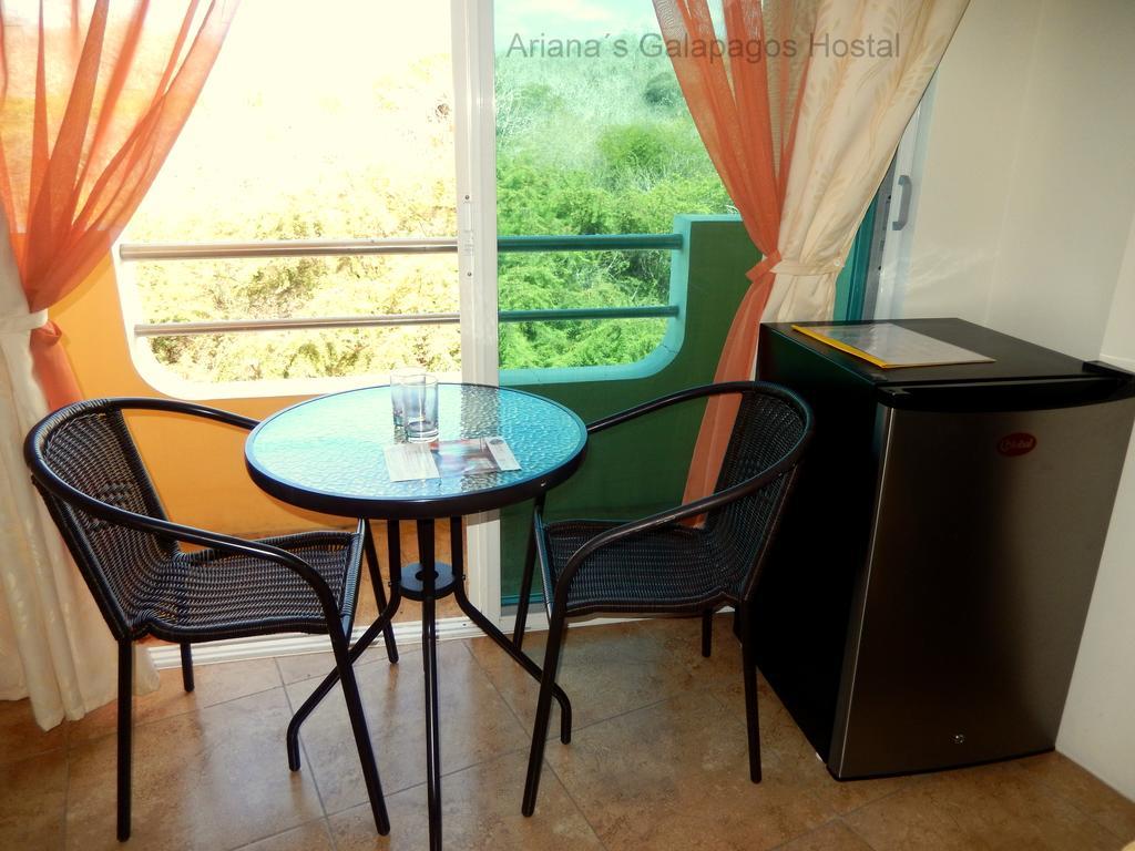 Ariana'S Galapagos Hostal Puerto Ayora  Eksteriør billede